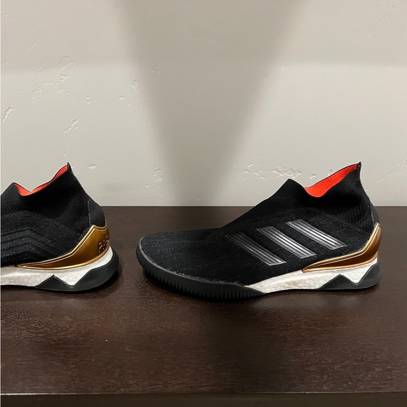 Adidas - Picture 2 of 3